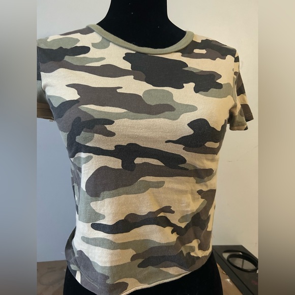women's camo tee - Picture 1 of 2